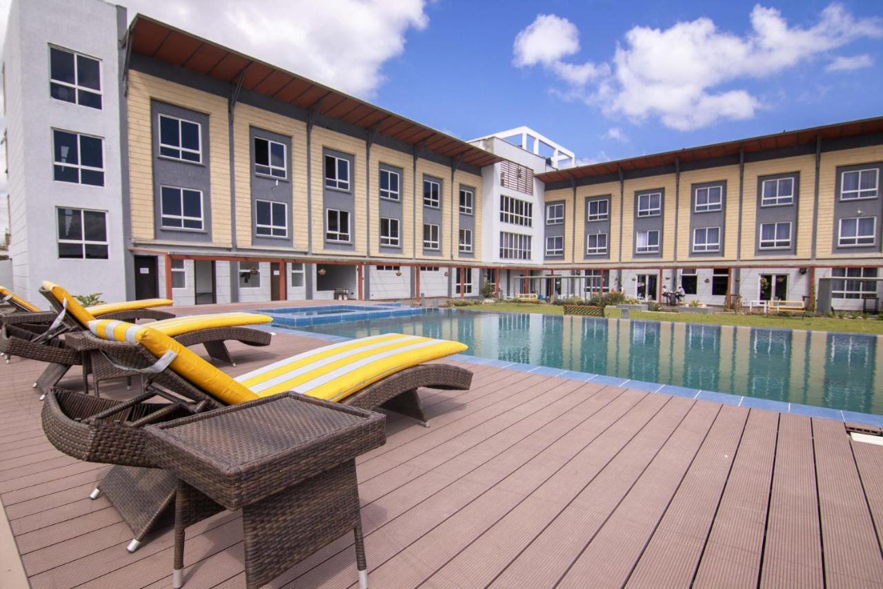 Eseriani The Resort 奈瓦沙 外观 照片