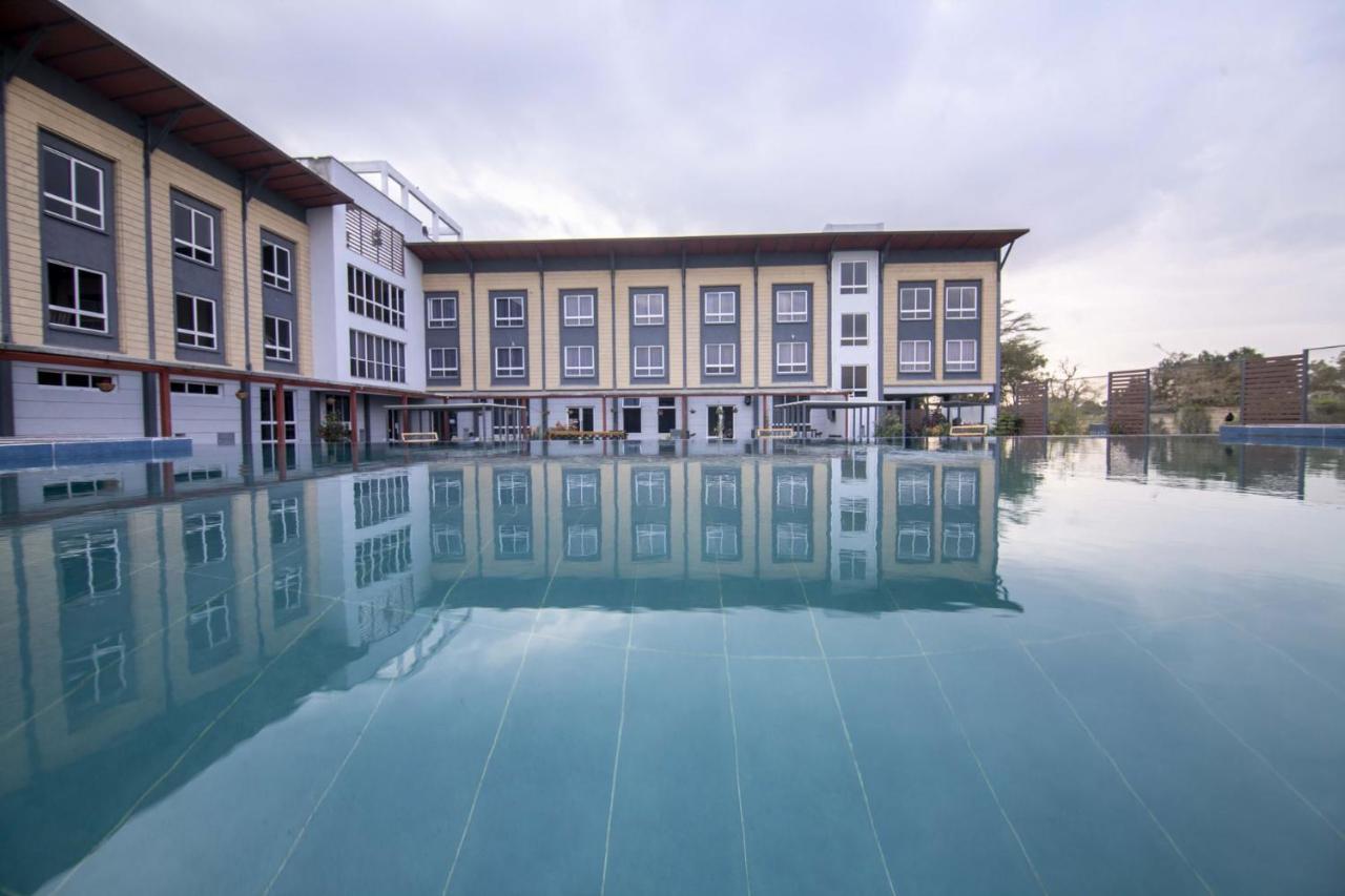 Eseriani The Resort 奈瓦沙 外观 照片